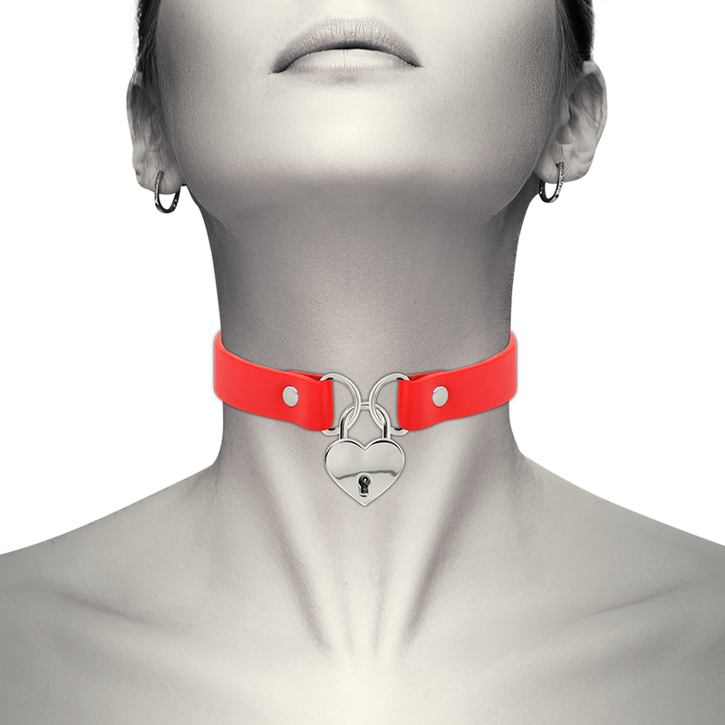 COQUETTE CHIC DESIRE – Fetisch-Halsband aus veganem Leder mit Herz- und Schlüssel-Anhänger, Rot, 40 cm