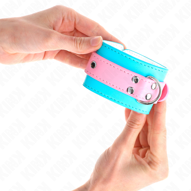 KINK – MIGNONS ATTENTES-POIGNETS BLEU/ROSE AJUSTABLES 16-28 CM X 5 CM