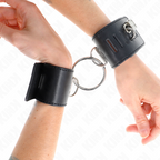 KINK – FIXED WRIST RESTRAINTS WITH RING AND PADLOCK CLOSURE BLACK ADJUSTABLE 16-23 CM X 5.5 CM