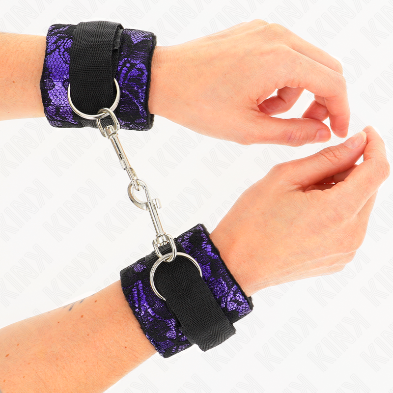KINK – SHORT VELVET LACE WRIST RESTRAINTS AND NYLON BIND / BLACK 23 X 6.5 CM